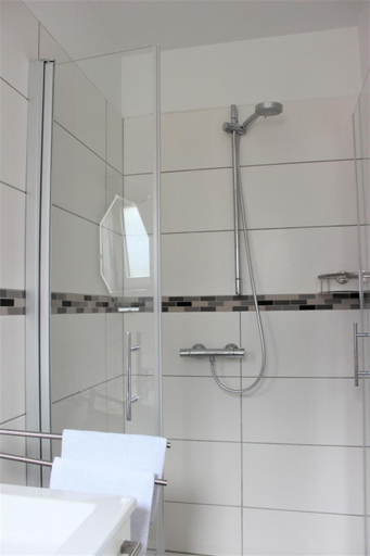 Bathroom 3, Hotel Gasthuus Spieskamer, Schleswig-Flensburg