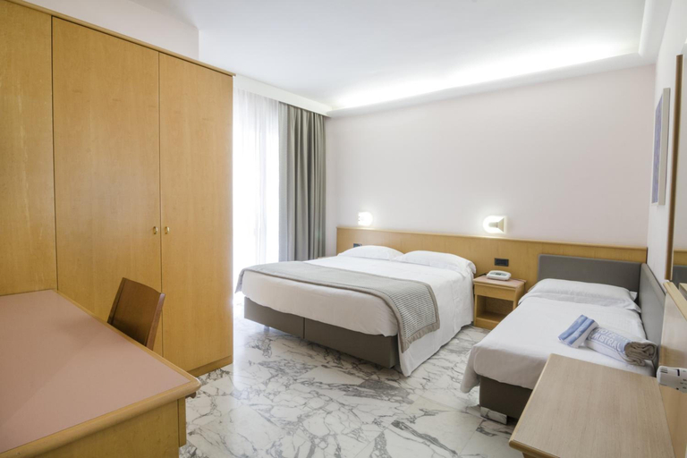 Bedroom 1, Mistral, Campobasso
