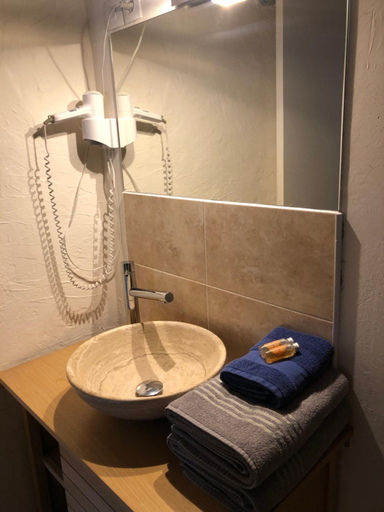 Bathroom 4, Cal Xandera, Pyrénées-Orientales