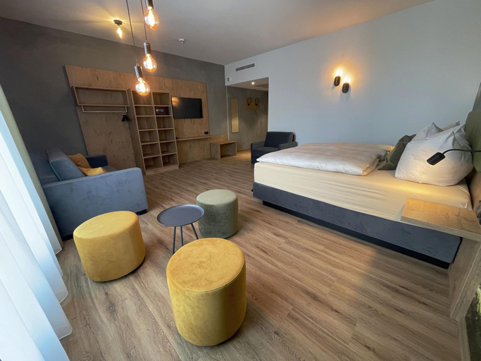 Room 2, Hotel Am Sonnenlandpark, Mittelsachsen