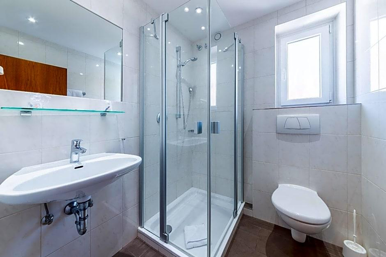 Bathroom 4, Hotel Krone, Konstanz
