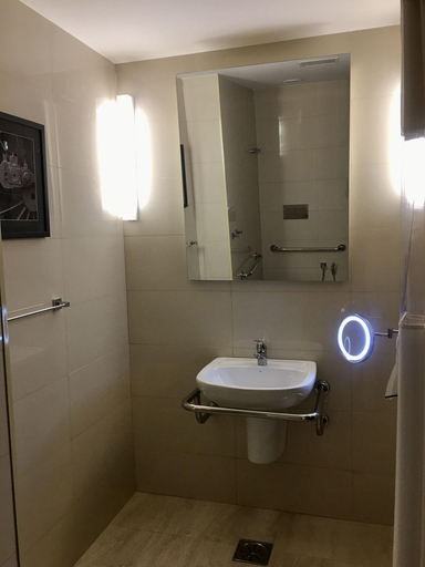 Bathroom 4, Qs Marista Stay And Hotel, Goiania