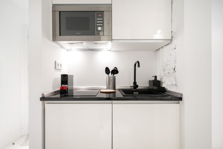Room 5, Dobohomes D14, Madrid