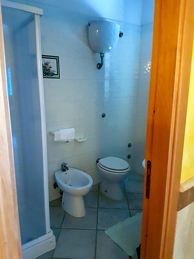 Bathroom 4, Hotel Nautilus, Vibo Valentia