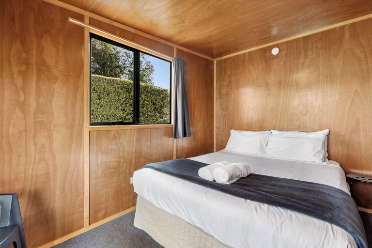 Room 3, Hampshire Holiday Parks Wanaka, Queenstown-Lakes