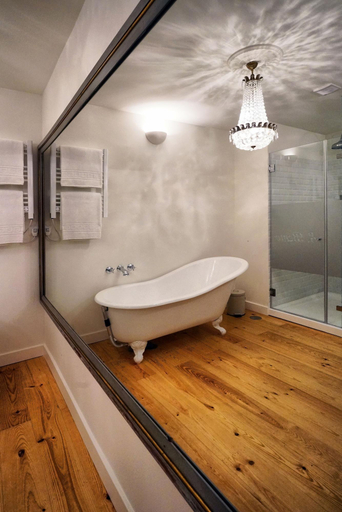 Bathroom 4, Casas de São Bento, Lisbon