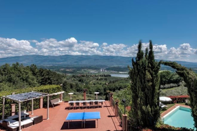 Terrace/patio 5, Private Country House with swimming pool -Chianti, Arezzo