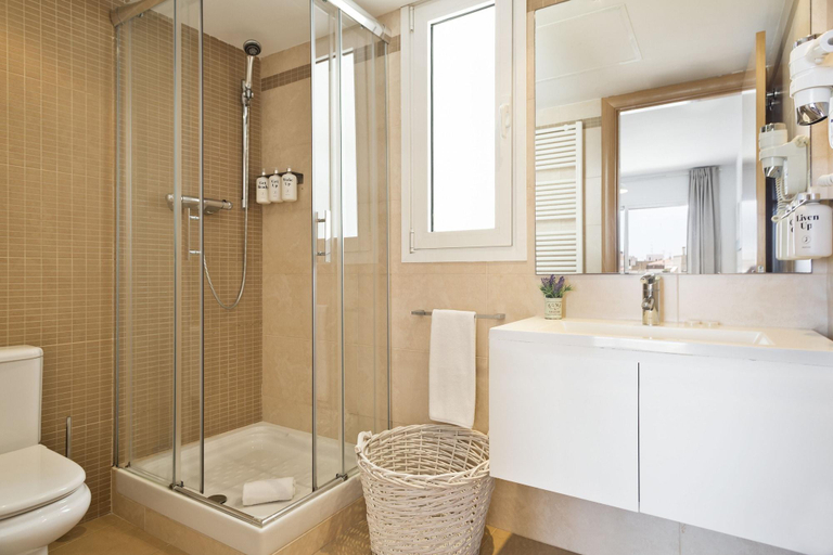 Room 4, Sitges Group Soul, Barcelona