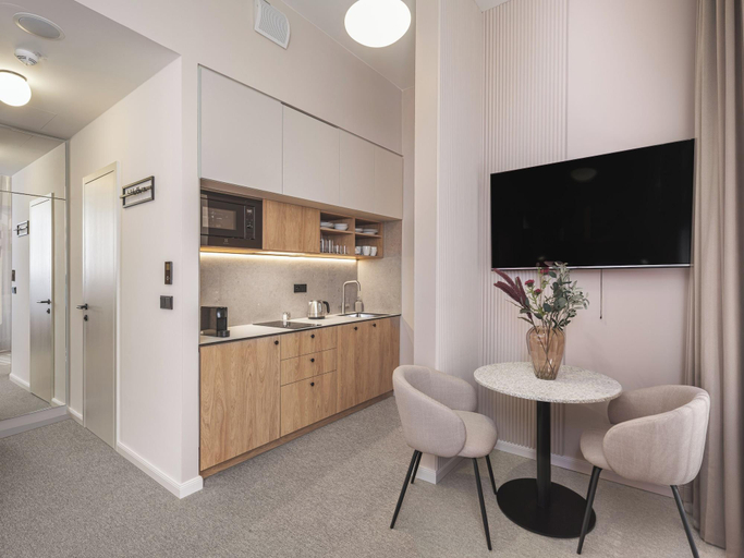 Room 5, Monarch Apartments By Adrez Living, Praha 1