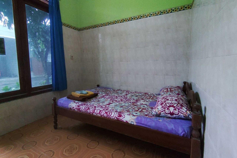 Room 2, 93394 Pondok Wisata Kurniawan 2, Bantul