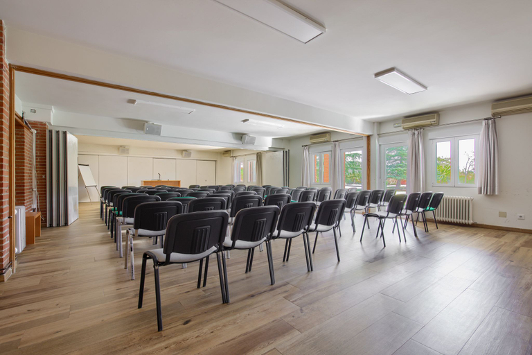 Conferences, Alojamiento Cristo Rey, Madrid