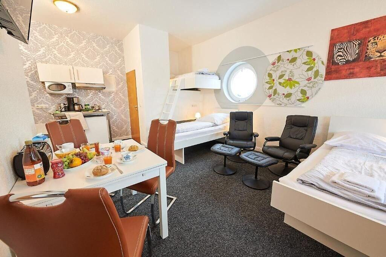 Bedroom 3, Aparthotel Wilma, Bremen