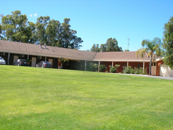 Exterior & Views 2, Tocumwal Golf Resort, Berrigan