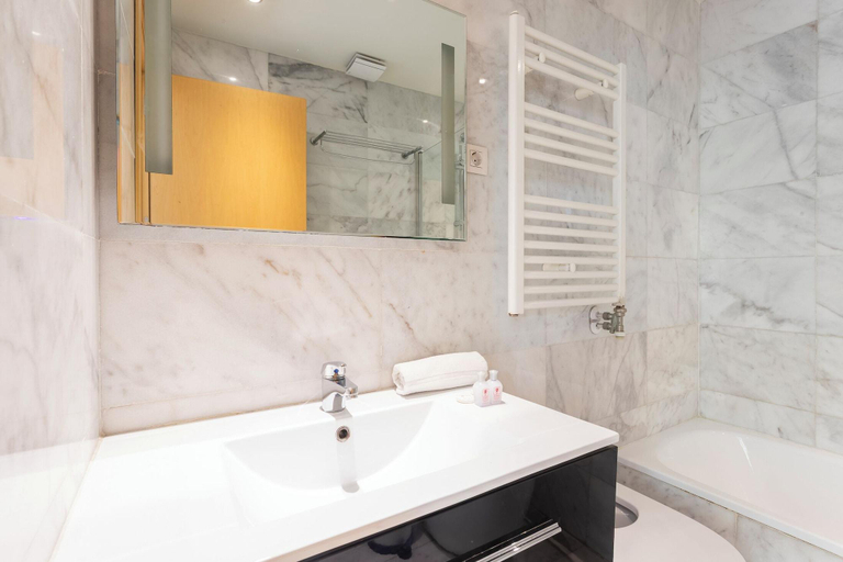 Room 2, Msb Rooftop Pool City Center, Barcelona