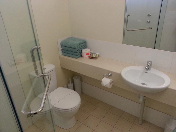 Bathroom 3, Sonbern Lodge Motel, Copper Coast