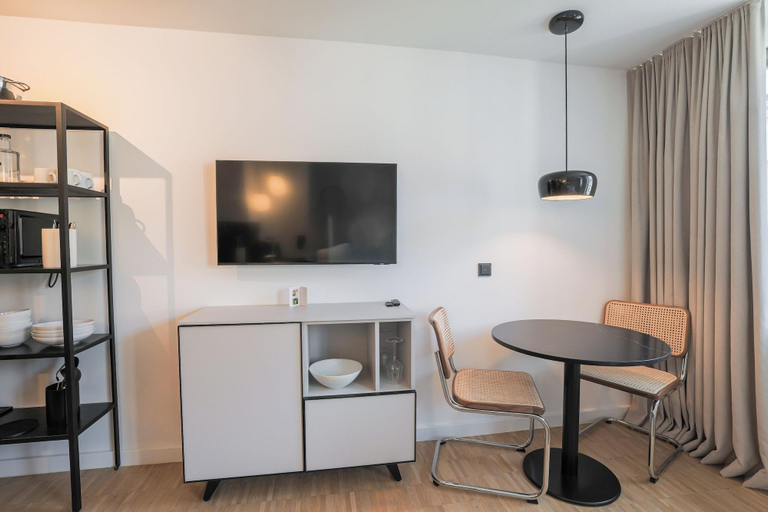 Room 5, Hapato, München