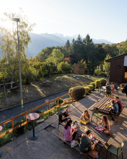 Terrace 5, Auberge De Jeunesse Hi Annecy, Haute-Savoie