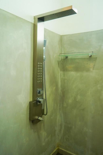 Bathroom 3, Ananthara Resort, N. Palatha East