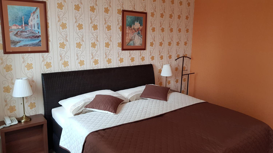 Bedroom 3, Hotel Lipa, Prievidza
