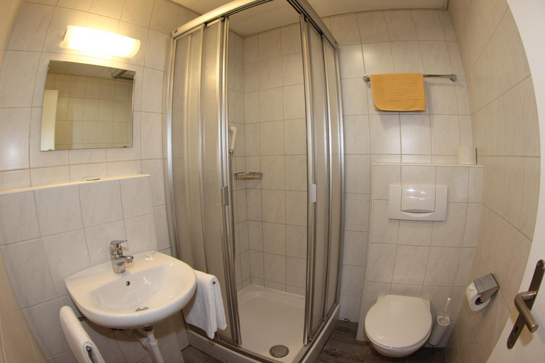 Bathroom 4, Bern Backpackers Hotel Glocke, Bern