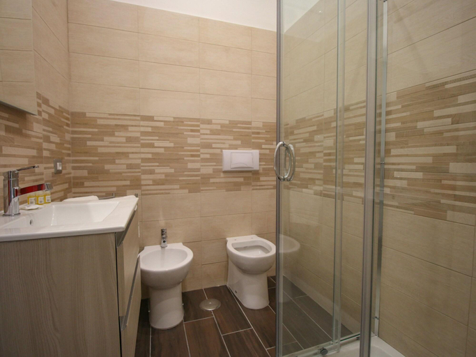 Bathroom 3, B B Pisadog, Napoli
