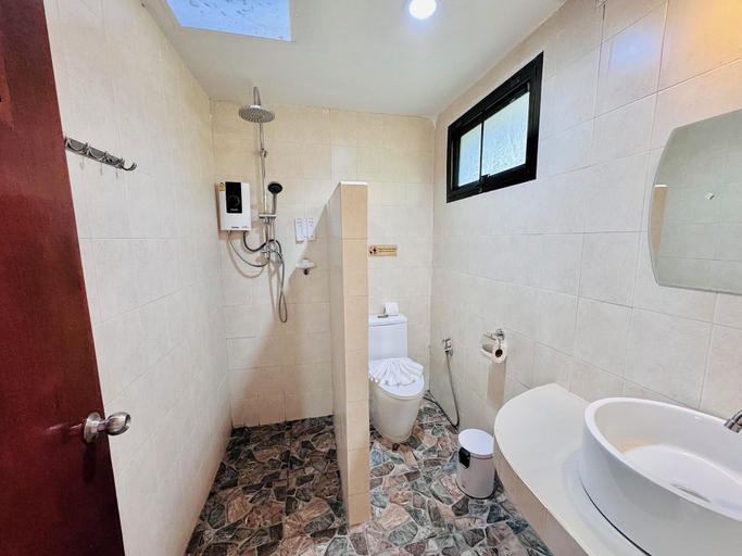 Bathroom 3, Lamai Bayview Boutique Resort, Ko Samui