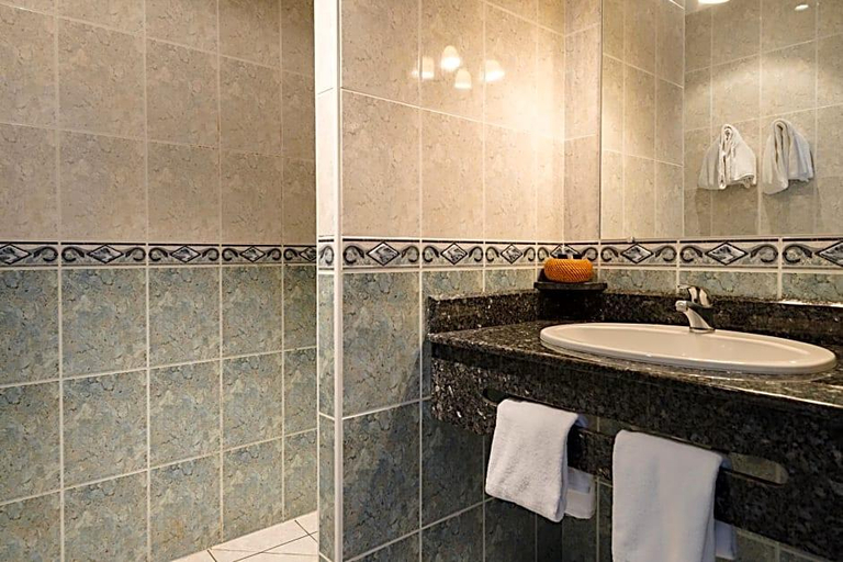 Room 4, Hv Tel Minvielle Rv Sidence Les Oliviers, Gers