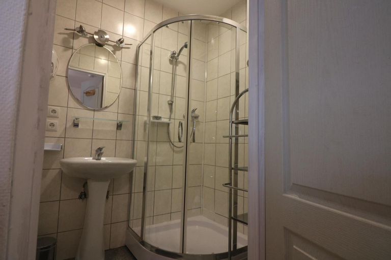 Bathroom 3, Zirnberg Appartements, Spittal an der Drau