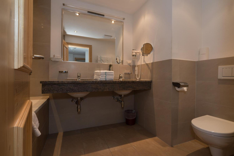Bathroom 3, Tauferberg, Imst