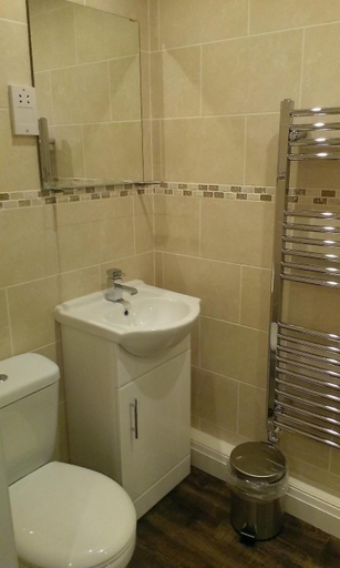 Bathroom 4, Queens Arms Country Inn, Derbyshire