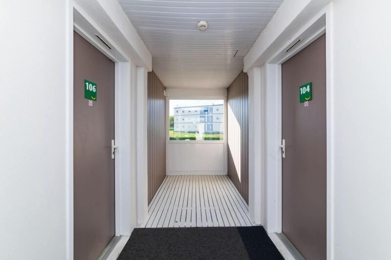 Public Area 3, Brit Hôtel Mâcon Nord, Saône-et-Loire
