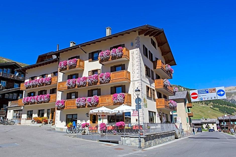 Exterior & Views 2, Hotel San Rocco, Sondrio
