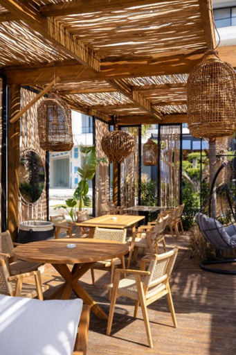 Bar 2, Sea & Sand Hotel, Vlorës
