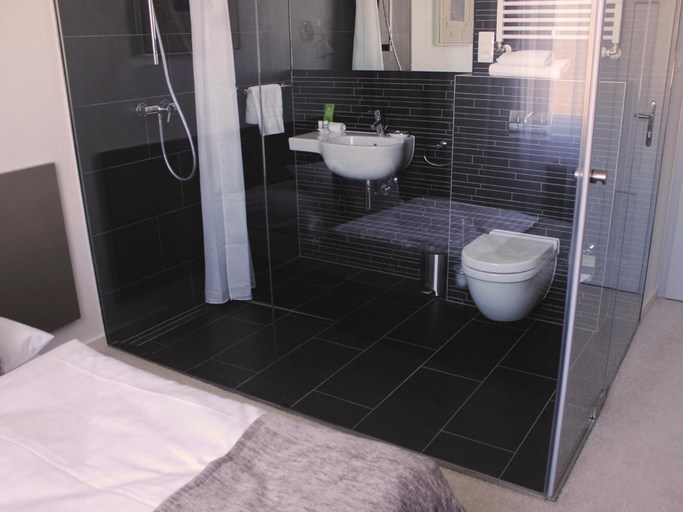 Bathroom 4, Hotel Lev, Levice
