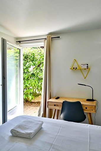 Bedroom 3, Les Chevaliers Des Balances, Essonne