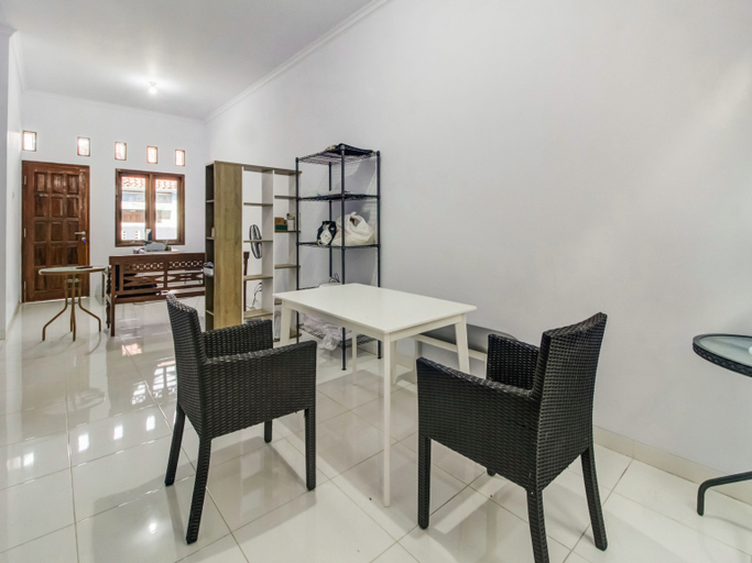 Others 4, OYO 91243 Bina Syariah Guest House, Cirebon