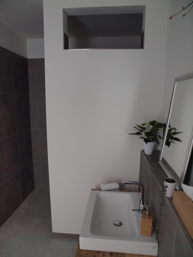 Bathroom 3, Weinquartier Bissersheim, Bad Dürkheim