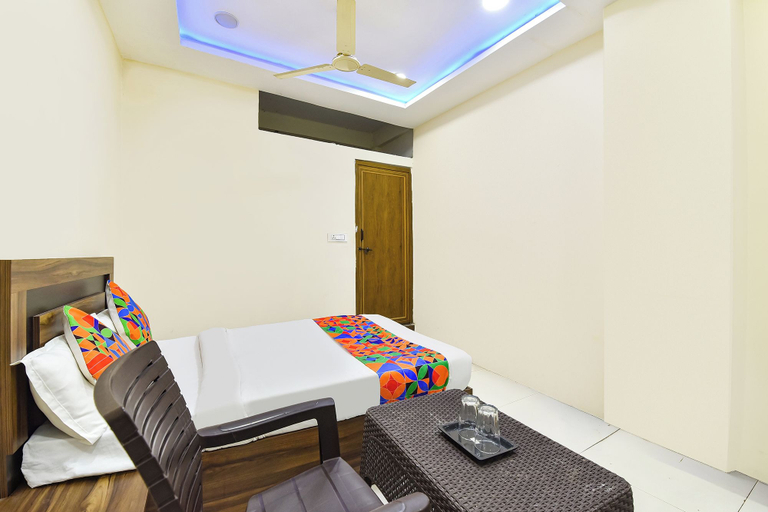 Room 5, FabHotel Jmd 11, Indore