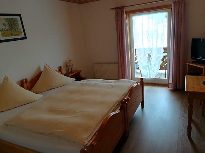 Bedroom 4, Schwarzwaldgasthaus Salenhof, Breisgau-Hochschwarzwald