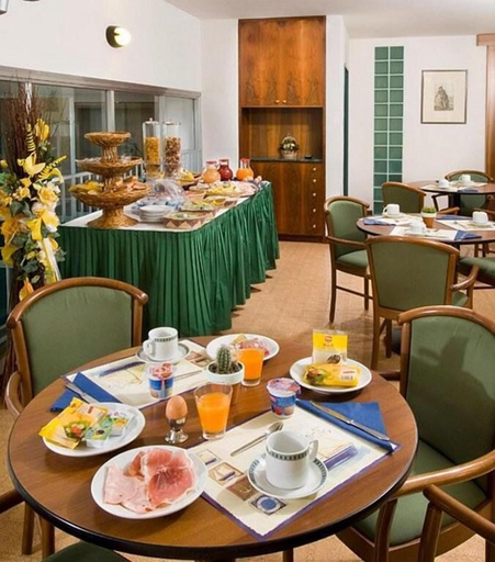 Food & Drinks 4, Hotel Augusta, Pesaro E Urbino