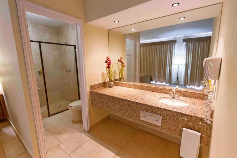 Bathroom 4, Hotel Arenas del Mar Resort, Ciudad Madero