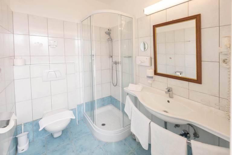 Bathroom 3, Hotel Garni Wurzer, Klagenfurt Land