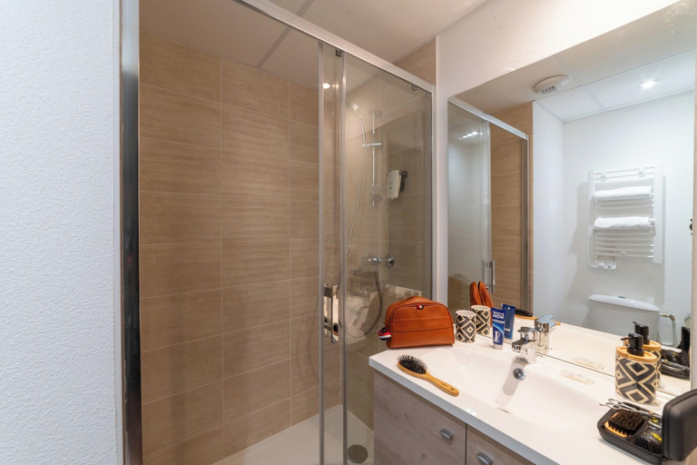 Bathroom 3, Montempô appart-hôtel Bordeaux Belvédère, Gironde