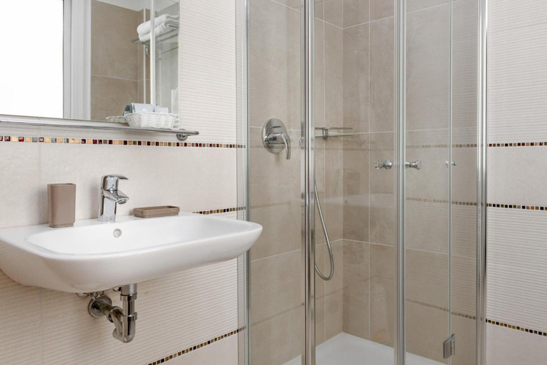 Bathroom 3, Hotel Rondinella E Viola, Rimini