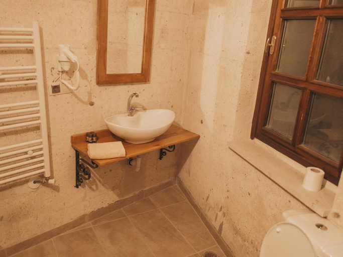 Bathroom 5, Cappadocia Eagle Cave Inn, Ürgüp