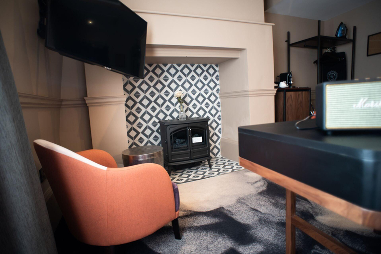 Room 2, Counting House, London