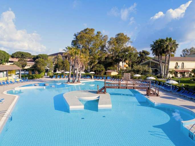 Sport & Beauty 4, Hotel With Swimming Pool In Arborea, Oristano