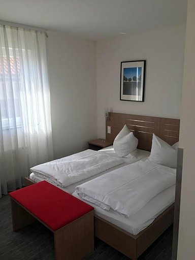 Bedroom 5, Landhotel Gasthof Am Berg, Alb-Donau-Kreis
