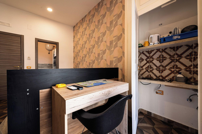 Bedroom 4, PIGNASECCA GUEST HOUSE, Napoli