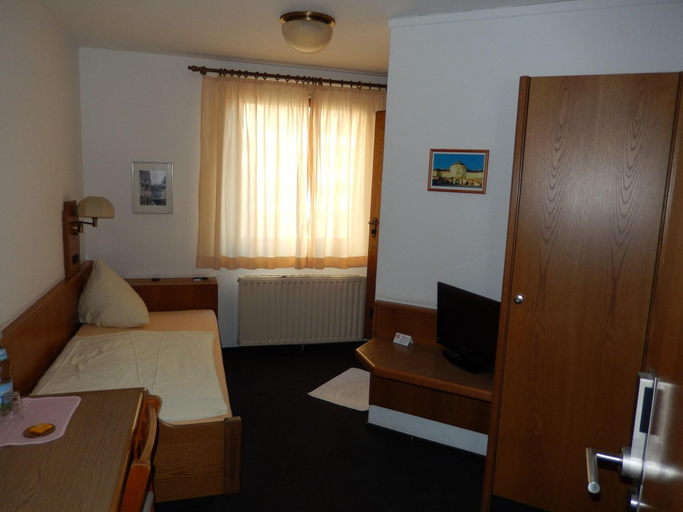 Bedroom 3, Hotel Feuerbacher Hof, Stuttgart